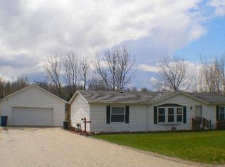 1912 E Coggins Rd, Pinconning, MI 48650
