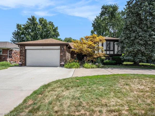 30776 Marrocco Dr, Warren, MI 48088