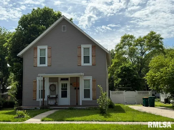 618 S Johnson St, Macomb, IL 61455