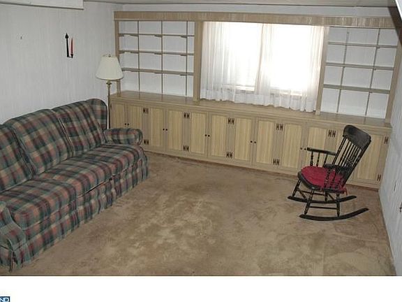 5th image of 702 N Augustine St