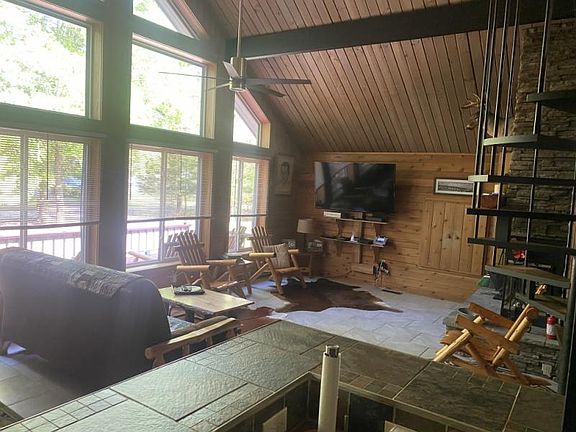 2nd image of 4356 N Pheasant Rd