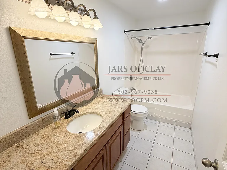 3370 Beacon Ct NE — Photo 11
