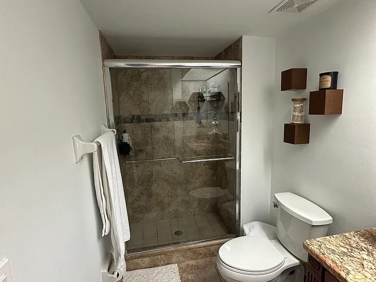 850 Meadowland Dr #D — Photo 16