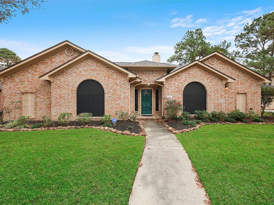 1st image of 18222 Bluewater Cove Dr