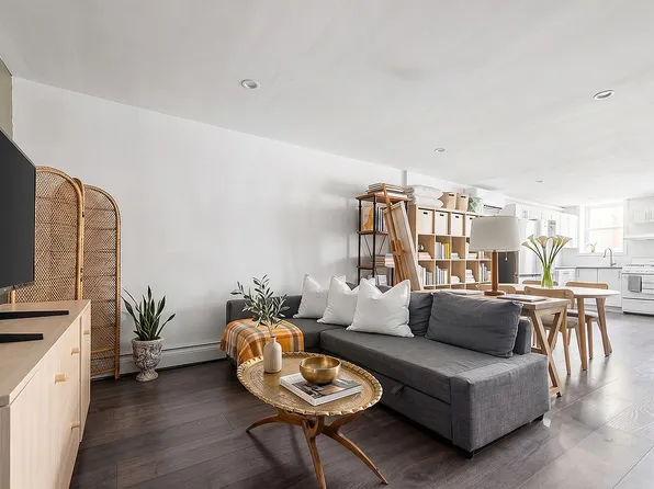 354 Montauk Ave, Brooklyn, NY 11208
