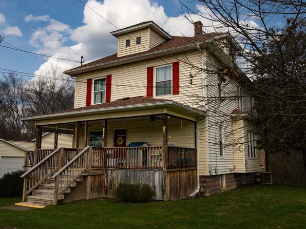 254 Locust St, Lumberport, WV 26386