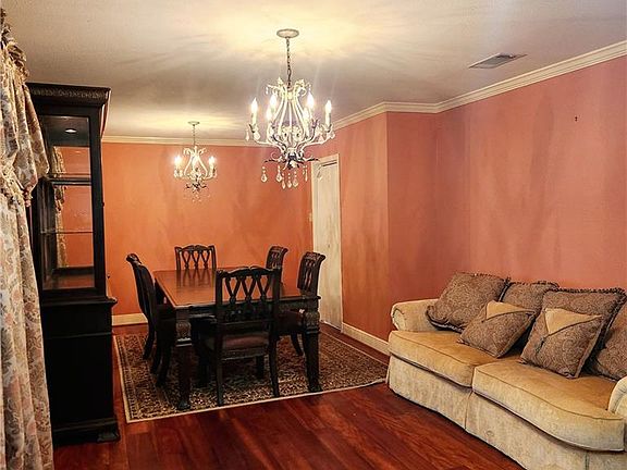 2nd image of 5170 Toulon St