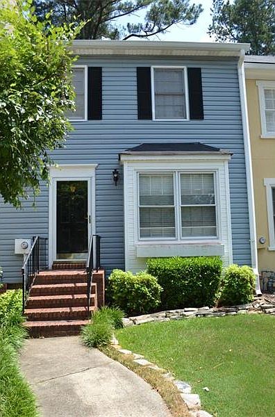 1st image of 563 Salem Woods Dr SE