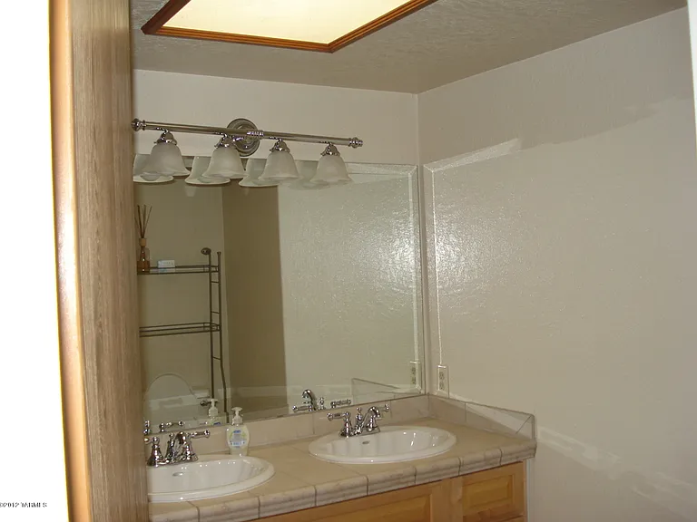 4841 N Paseo Presidio — Photo 10
