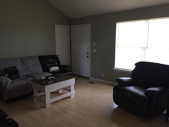2nd image of 9956 Gray Fox Dr