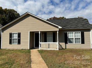 708 S Hoskins Rd, Charlotte, NC 28208