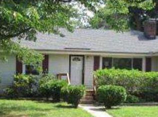 5705 Hawthorne Ln, Portsmouth, VA 23703