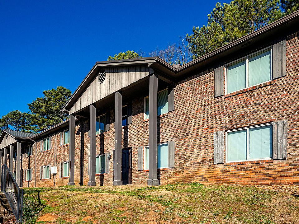 Copy of Pineview Pointe Exterior 4