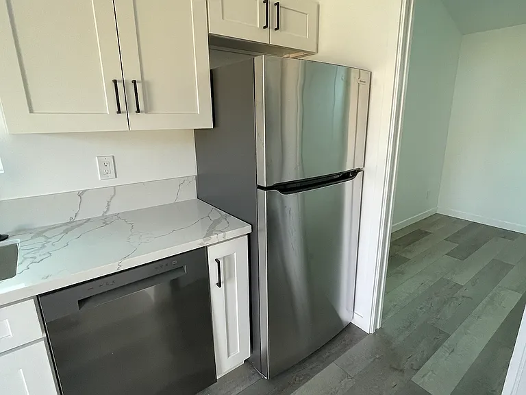 931 Horne Pl #2 — Photo 4