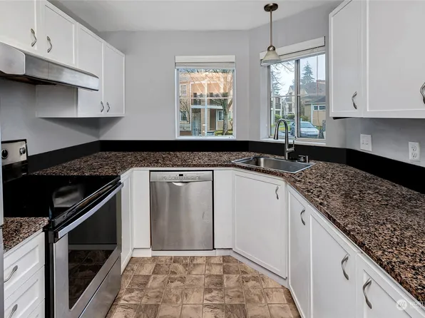 5300 Harbour Point Boulevard #307K, Mukilteo, WA 98275