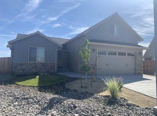 225 Juniper Peak Ct, Fernley, NV 89408