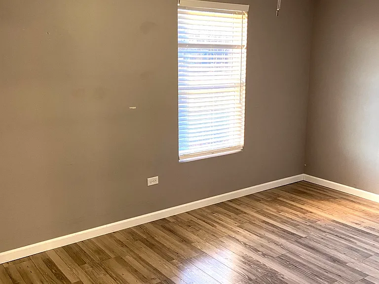 517 W Park St — Photo 10