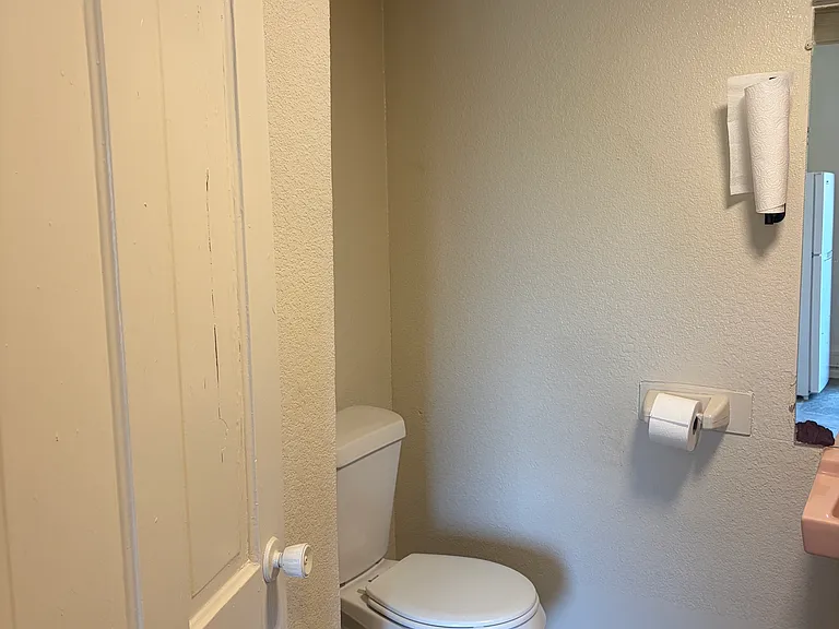 803 E Kiowa St #4 — Photo 8