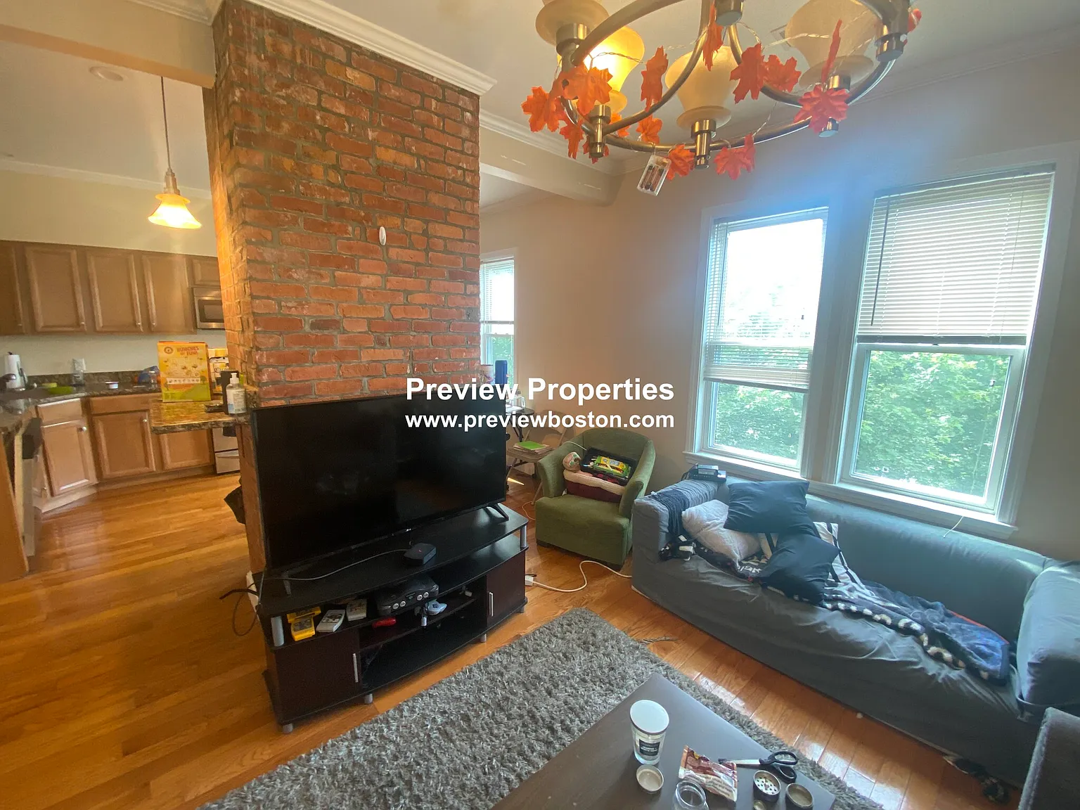 4 bed, 1.5 bath, $4,300 — Photo 2