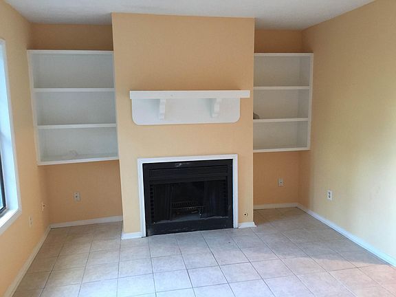 3rd image of 3092 Destin Cir #3094