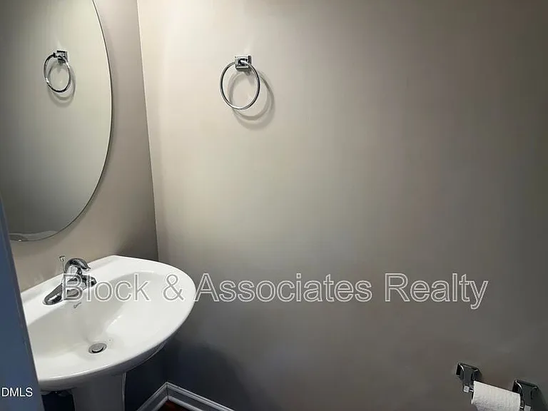 3102 Berkeley Springs Pl — Photo 10