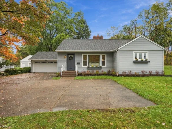5695 W 220th St, Fairview Park, OH 44126