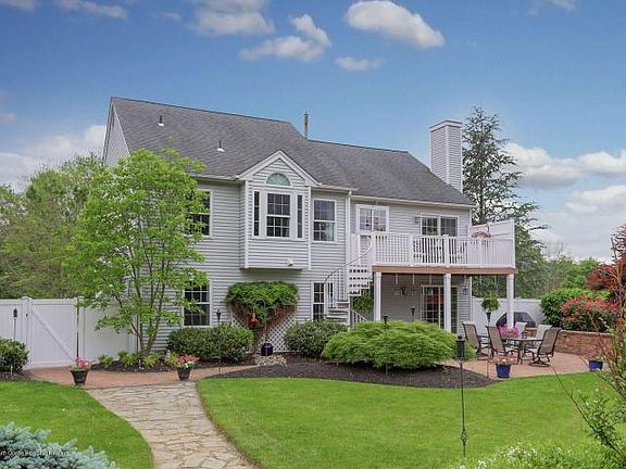 2nd image of 1 Hampshire Ct