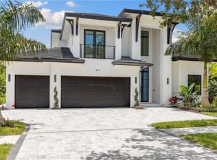 850 10th ST N, NAPLES, FL 34102