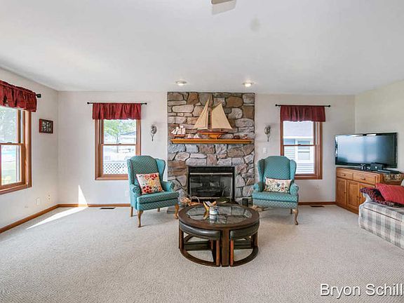 5th image of 1528 E Lockwood Ct