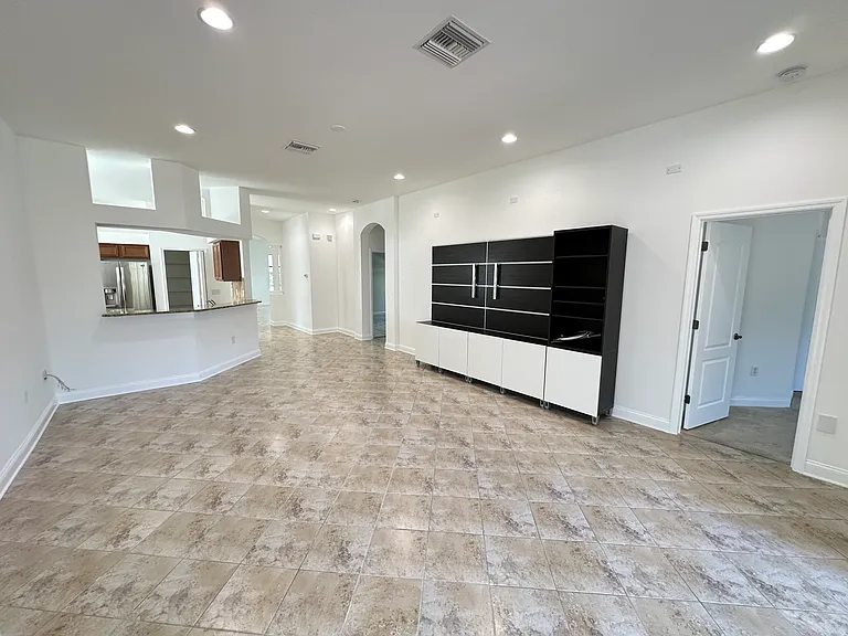 8120 Turkey Hill Ct — Photo 17