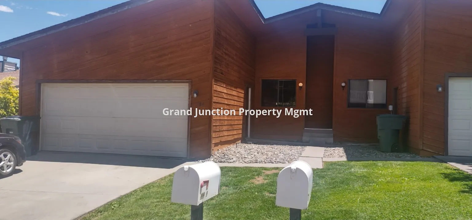 3 bed, 1.0 bath, $1,695 — Photo 1