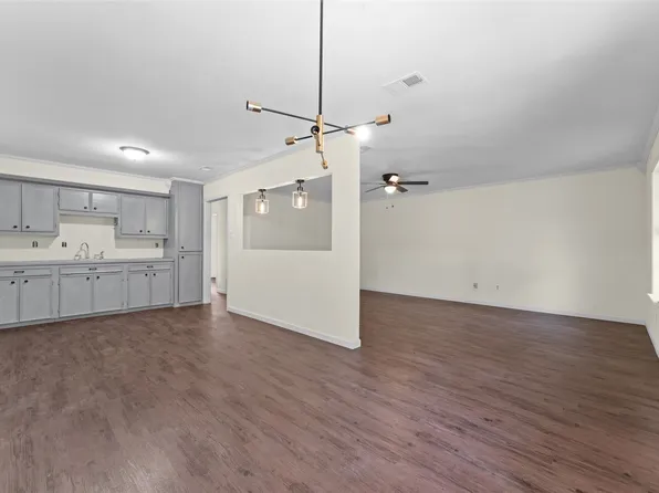 613 East Ln, Corsicana, TX 75110