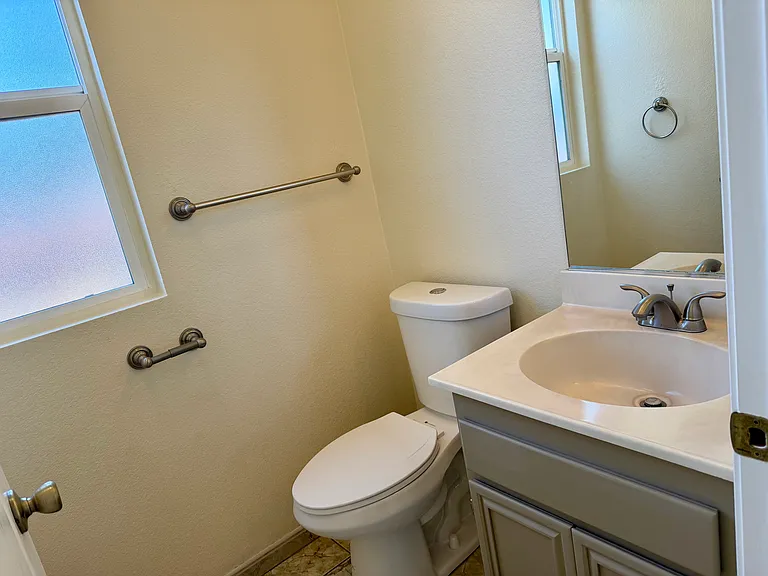 1561 Rebecca Ln — Photo 14