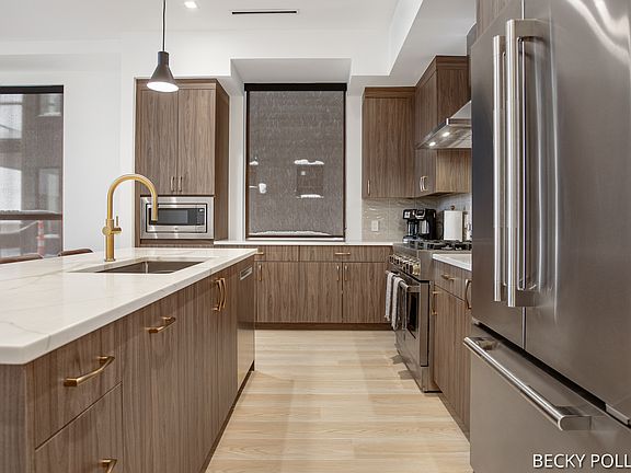 5th image of 159 S River Ave #303