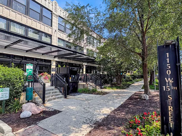 1150 W 15th St Unit 418, Chicago, IL 60608