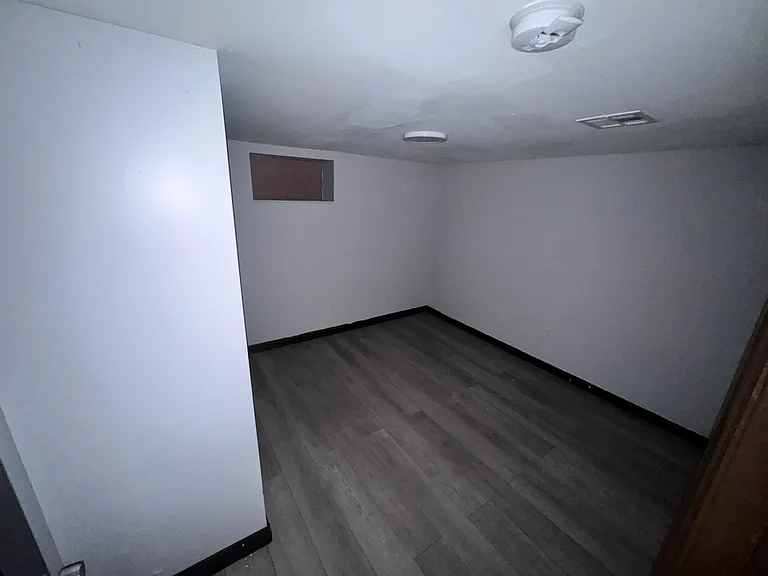 163 Elwood Ave #G1 — Photo 2