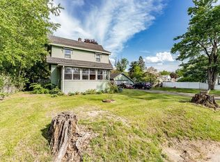70 Ridgeway St, Westfield, MA 01085