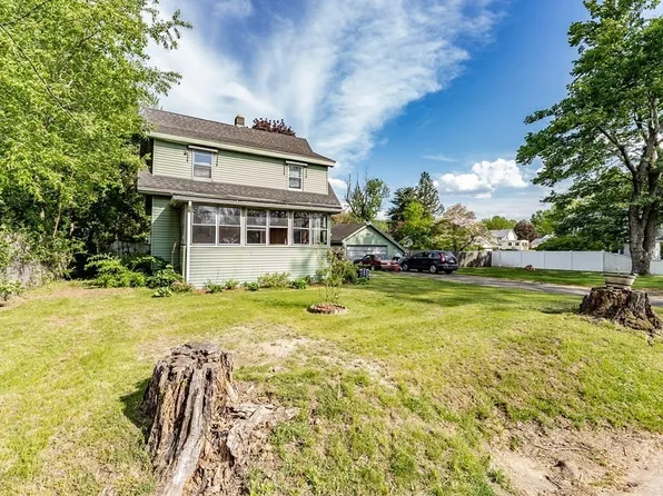 70 Ridgeway St, Westfield, MA 01085