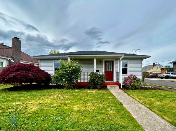 1203 Queen Ave SW