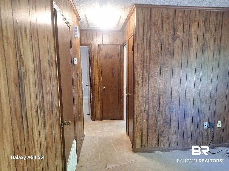 2207 Wolf Ridge Rd #B — Photo 5