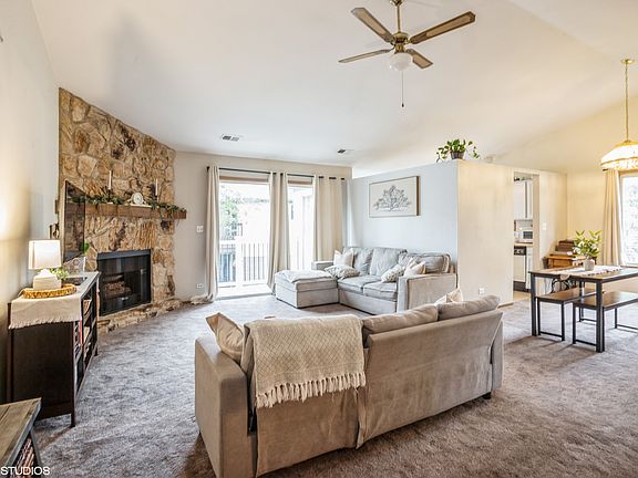 2nd image of 1728 Chesapeake Ln #4