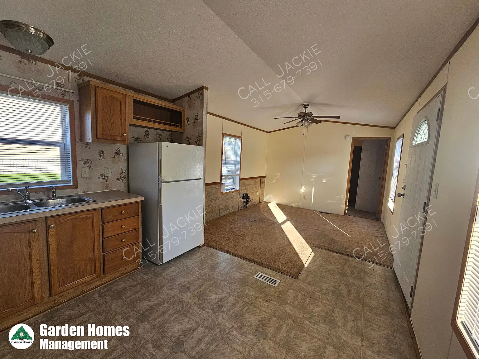 2 bed, 576 sqft, $1,250 — Photo 1