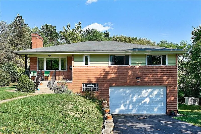 1011 Dale Dr photo 1