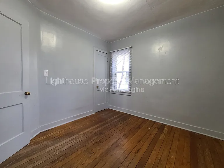 1387 Hurd Ave — Photo 11