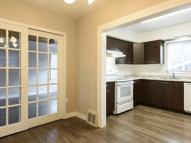 4525 Knight St #8 — Photo 10