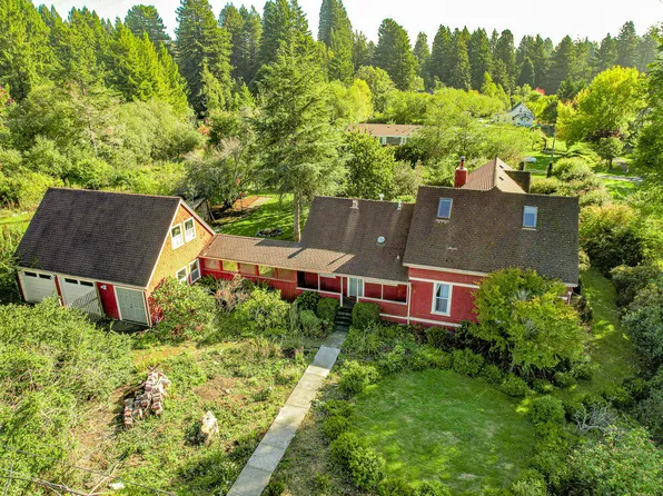 1042 Gross St, McKinleyville, CA 95519