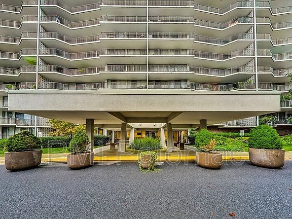 4th image of 3333 University Blvd W APT 202