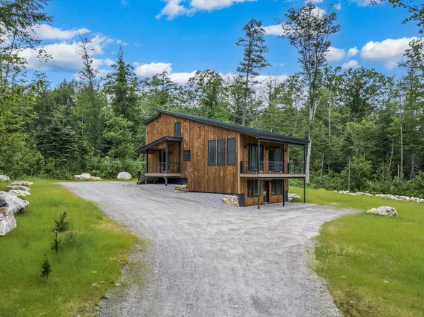 325 North Road, Bethel, ME 04217