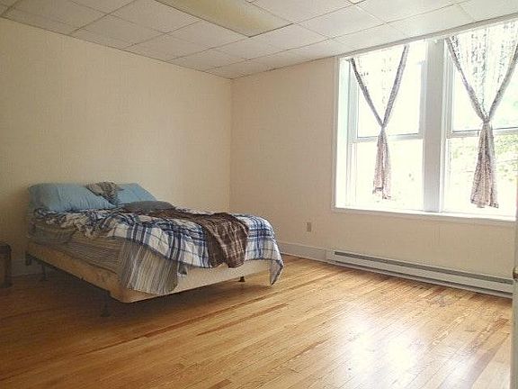 4th image of 28 E Main St APT 2C