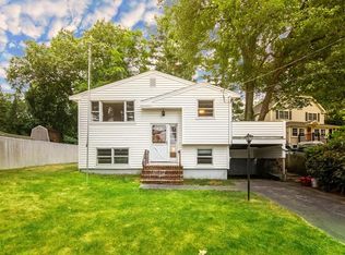 15 Taylor St, Georgetown, MA 01833